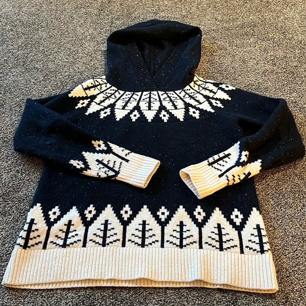 XS LOFT Navy and Cream Fair Isle Hoodie